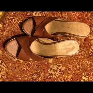 Jessica Simpson Brown Wedges